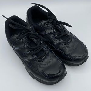 Vionic Walker Sneaker Black Leather 7 Wide